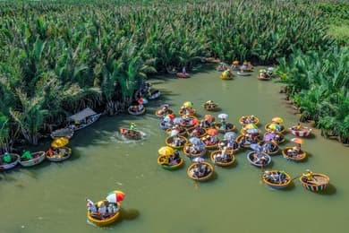 【半日】自転車でのどかな田園風景をサイクリング＆水牛乗り体験！野菜村を巡った後はココナッツジャングルでお椀ボートのリバークルーズ！