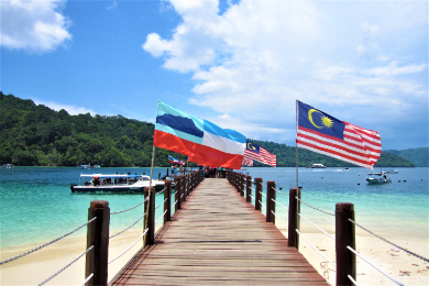 【日本語ガイド】【半日】【BBQ付】
珊瑚礁の海でシュノーケリング！サピ島ツアー