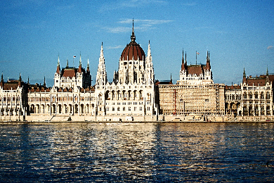 【日本語ガイド】【半日】ブダペスト国会議事堂とのミニコンサート付き
国立オペラハウス内部見学ツアー