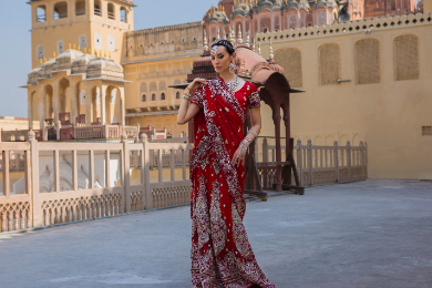 【日本語ガイド】【4泊5日】
＜空港発市内解散＞ラグジュアリー車で巡る8つの世界遺産ツアー