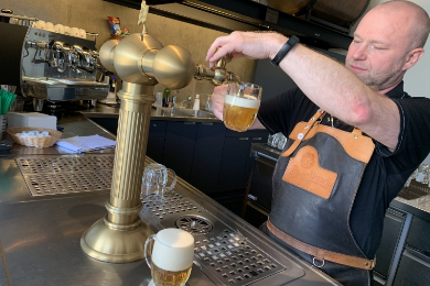 【日本語アシスタント&送迎車付き】ビール好きにはたまらない！ピルスナーウルケルのビール工場見学＆プルゼニの町散策ツアー